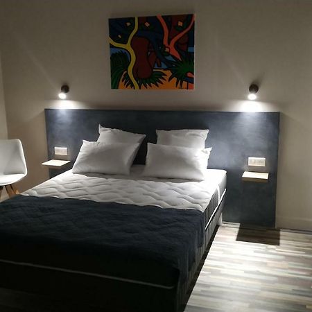 Cote Chambre Hyeres Bagian luar foto