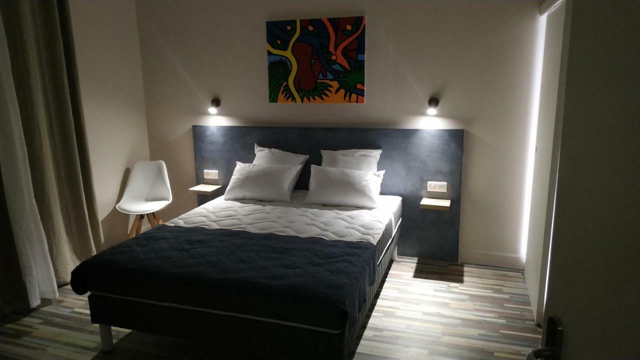 Cote Chambre Hyeres Bagian luar foto